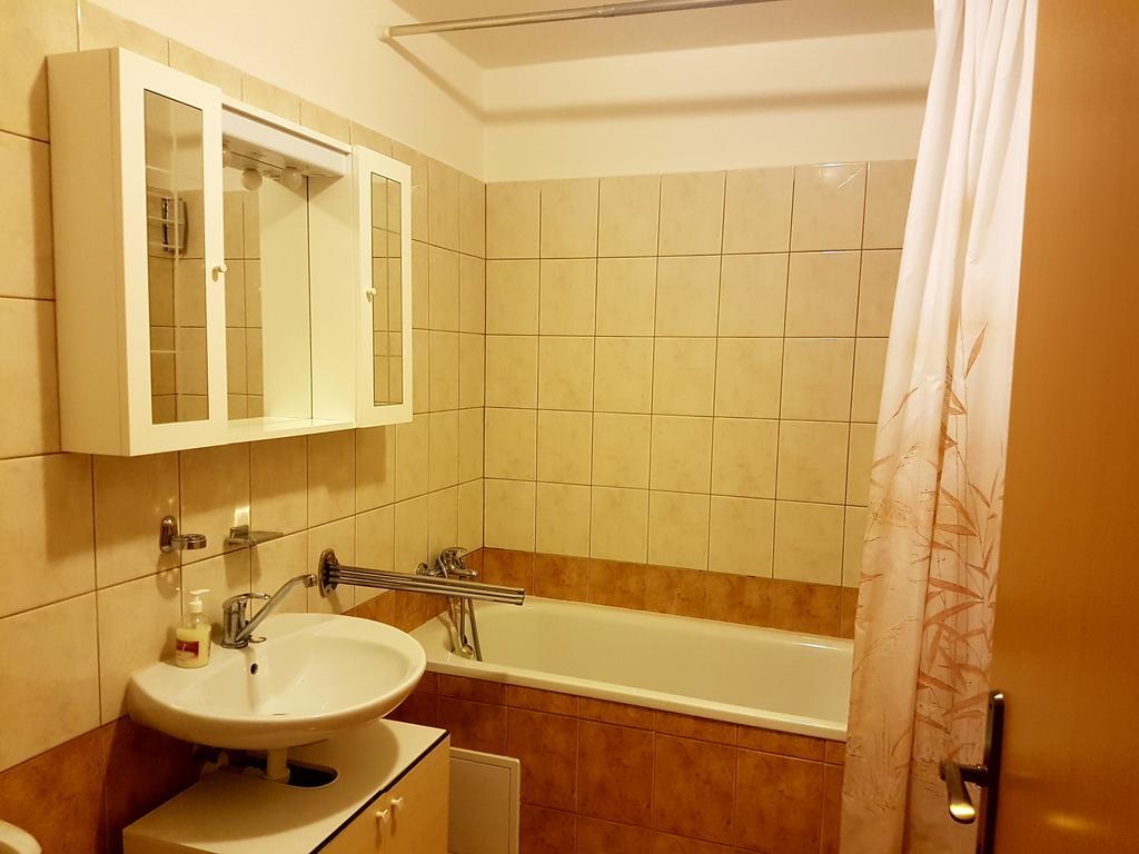 Apartman Karolina ฮาร์ราคอฟ ภายนอก รูปภาพ